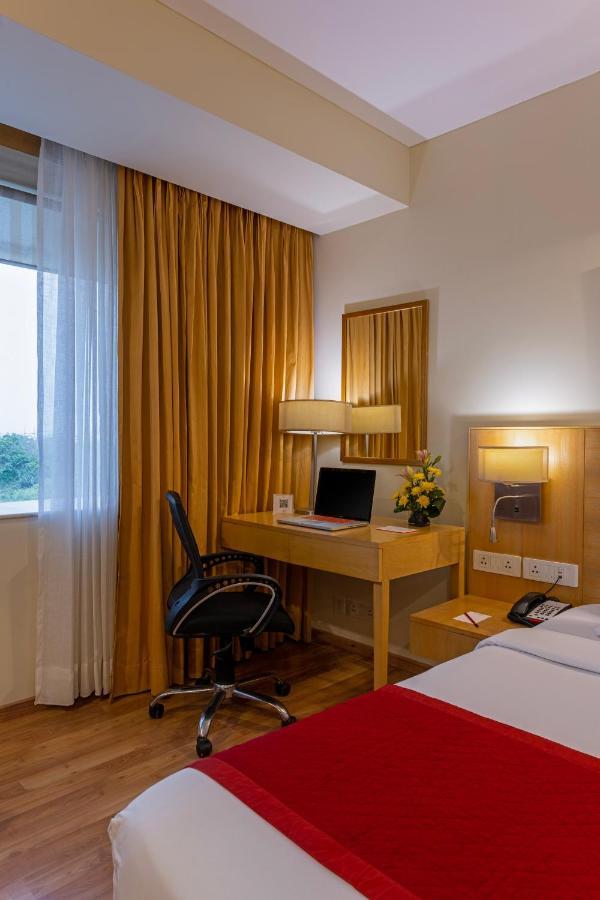 Hotel Zone Connect By The Park Saket New Delhi